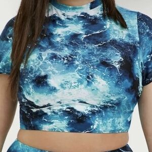 Torrid Sz 2 Rash Guard Blue Ocean Waves Wireless Crop Swim Top Suit